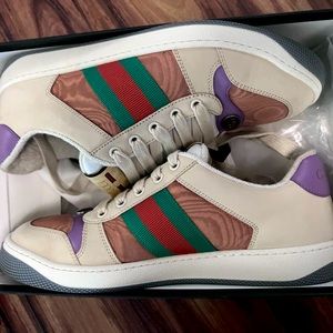 Gucci shoes only worn once. Original box!